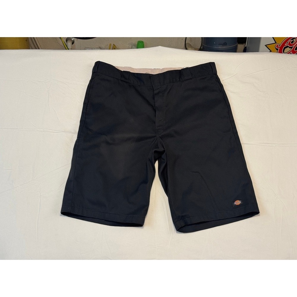 Dickies Relaxed Fit Multi-Pocket Work Shorts Black Mens 42 WR640BK